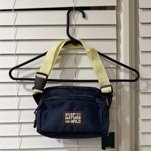 Keep Nature Wild Navy and Yellow Belt Bag! The Perfect Hands Free Bag! 💙💛